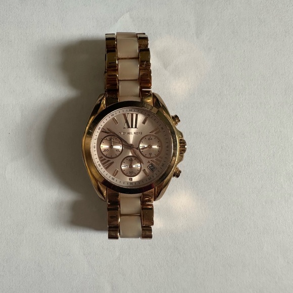 Michael kors rose gold women’s watch - Picture 2 of 3